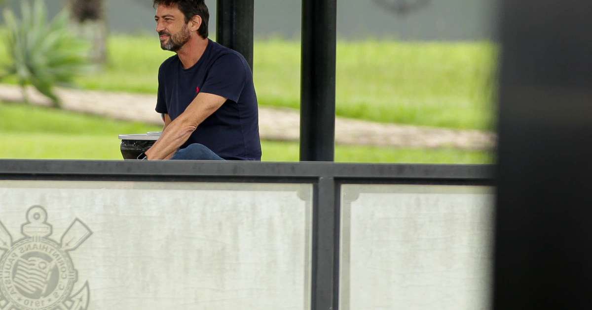 Ausente em dia de protesto no CT, presidente do Corinthians faz viagem ...