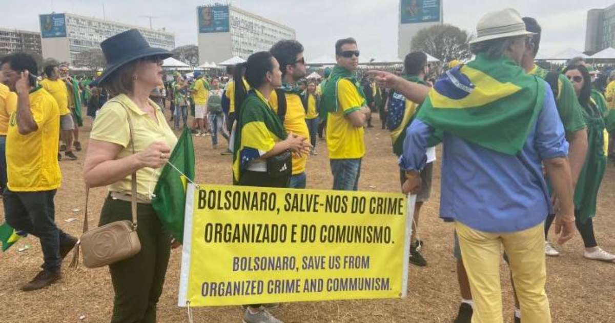 Quase metade dos brasileiros veem ameaça comunista em governo Lula, diz ...