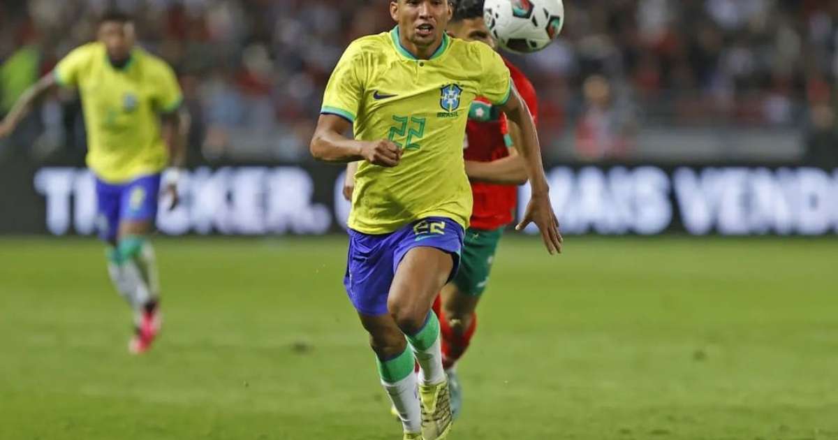 Rony comemora estreia pela Seleção nas redes sociais: 