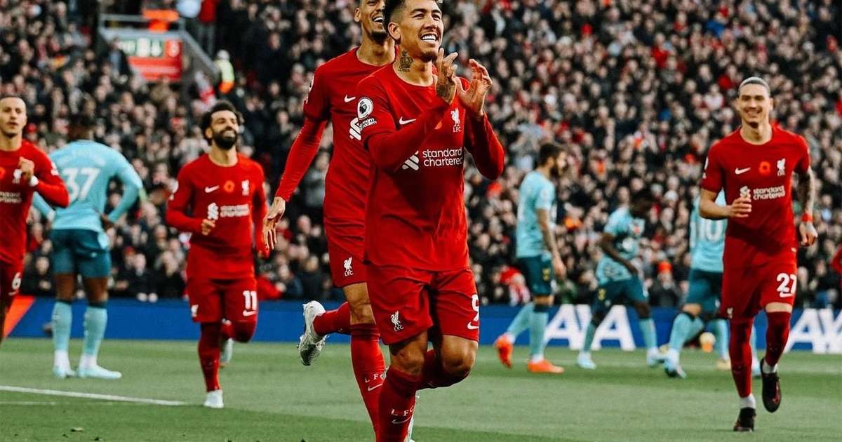 Liverpool anuncia saída de Firmino e mais três jogadores