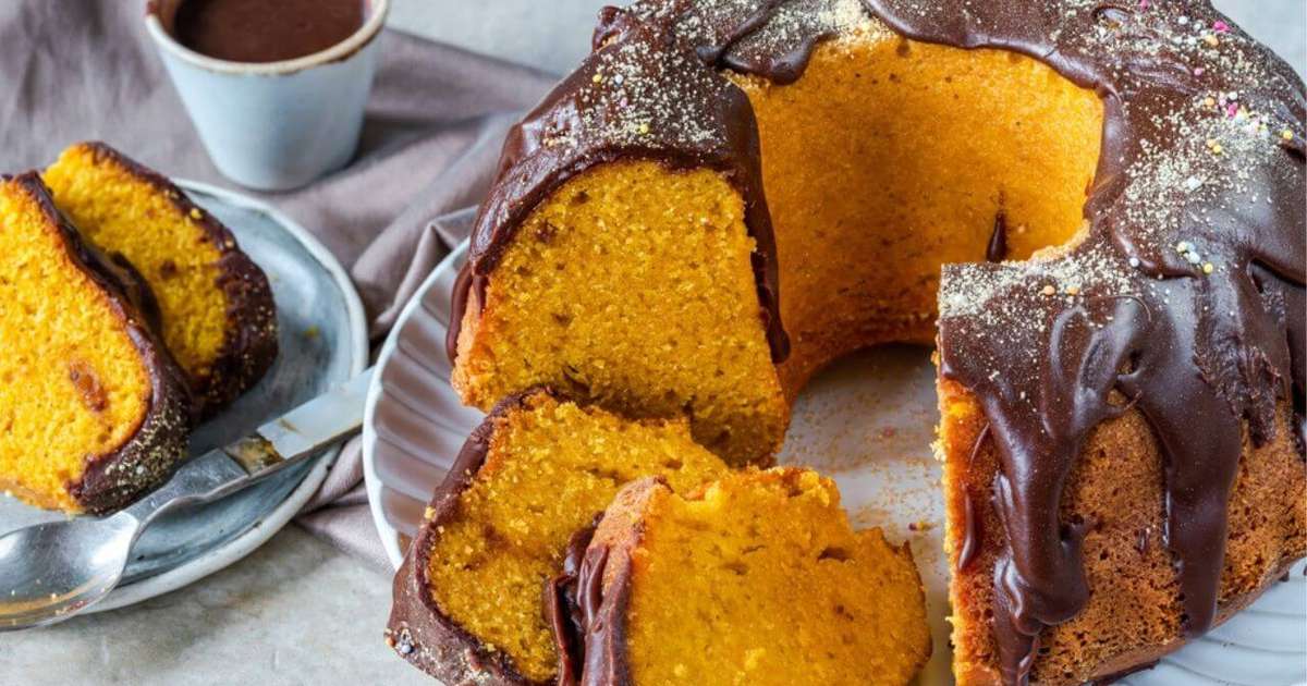 Bolo de Festa Redondo – serve em torno de 10 pessoas – DOCERIA DA VOVÓ