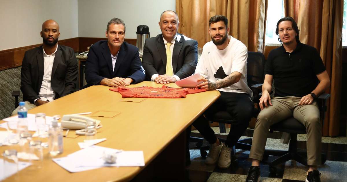 Flamengo renova com Matheus Cunha até 2025