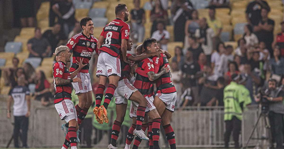 Jornalistas rasgam elogios a titular do Flamengo: 'Um jogo melhor