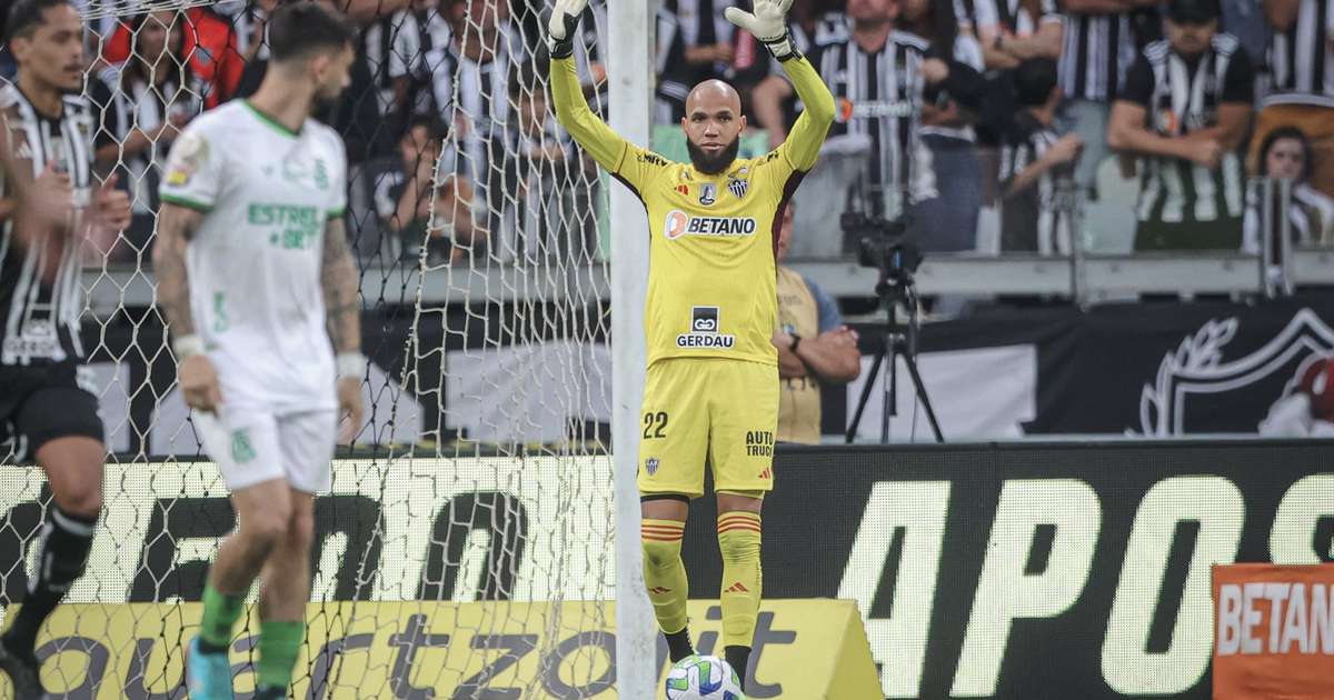 Suposta amante de Everson nega extorsão e dá detalhes do relacionamento