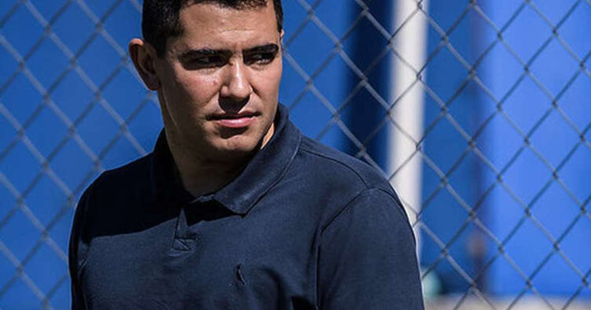 
Diretor do Cruzeiro explica saída de Edu e fala sobre momento de Nikão
