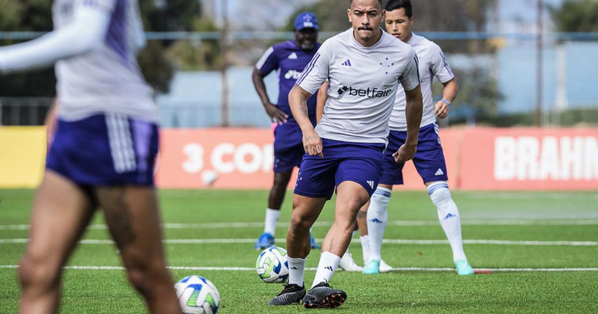 Papagaio é anunciado pelo Cruzeiro e faz primeiro treino