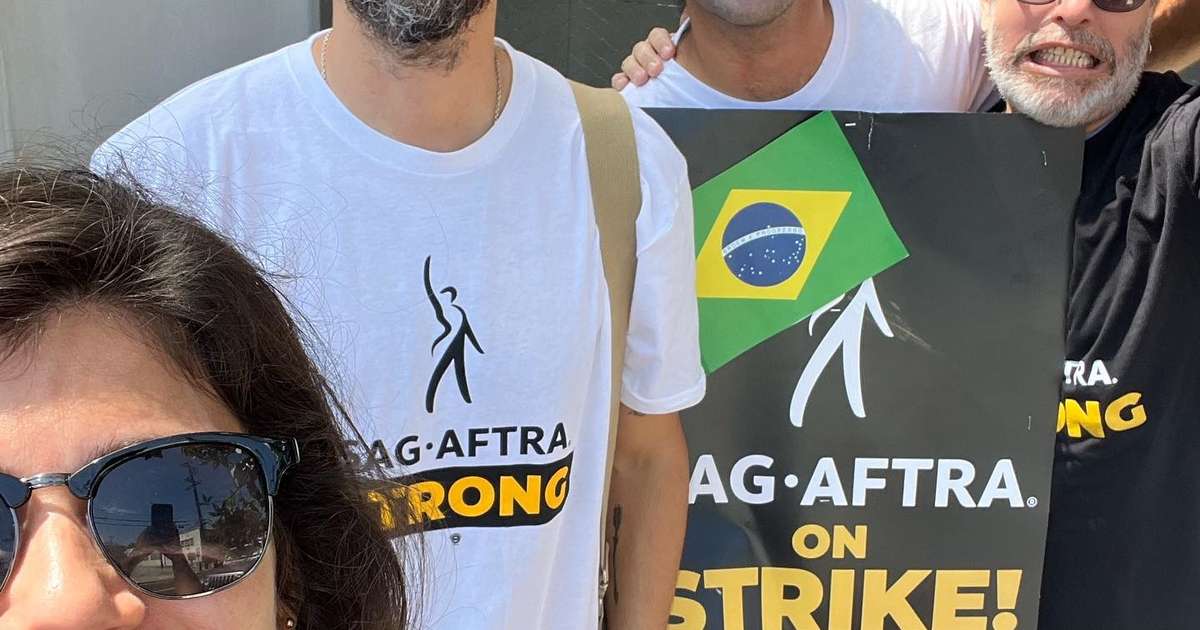 Wagner Moura faz piquete na greve dos atores de Hollywood