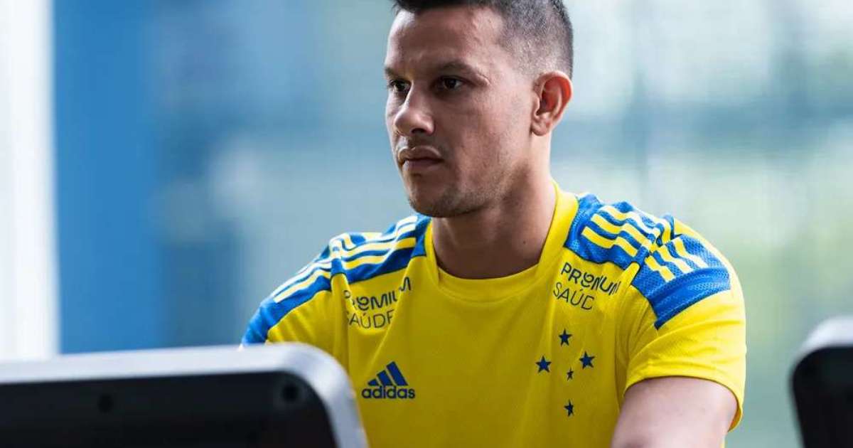 Henrique e Cruzeiro chegam a acordo para rescisão amigável