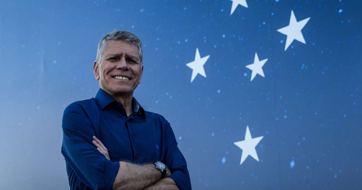 
Paulo Autuori cita honra e orgulho em volta ao Cruzeiro e explica o que pretende fazer como novo diretor técnico
