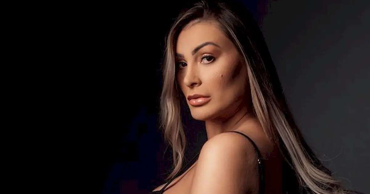 Andressa Urach Compra Carro De Luxo Avaliado Em R 300 Mil