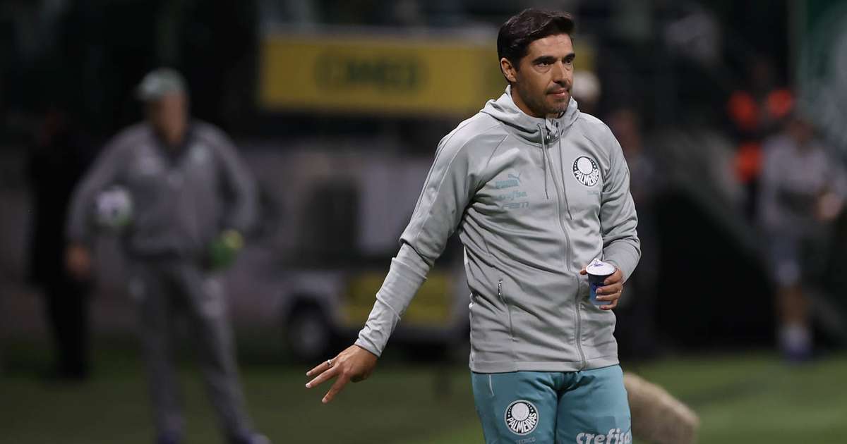 
Mesmo com vitória, Abel reconhece jogo ruim e também elogia Cruzeiro: 
