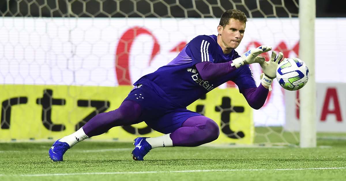 
Rafael Cabral avalia desempenho do Cruzeiro em derrota contra o Palmeiras: Caminho certo
