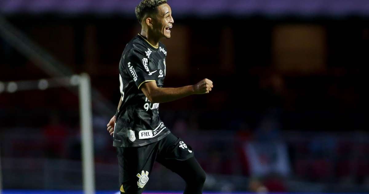 
Em alta, Adson foi herói do Corinthians em último clássico contra São Paulo no Morumbi
