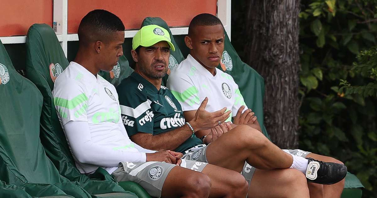 
Em reapresentação do elenco, Palmeiras atualiza estados físicos de Menino e Luis Guilherme
