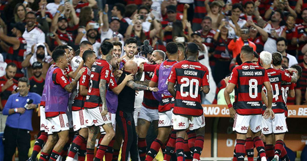 
Arrascaeta vai ao ponto: O grupo está fechado para buscar o título
