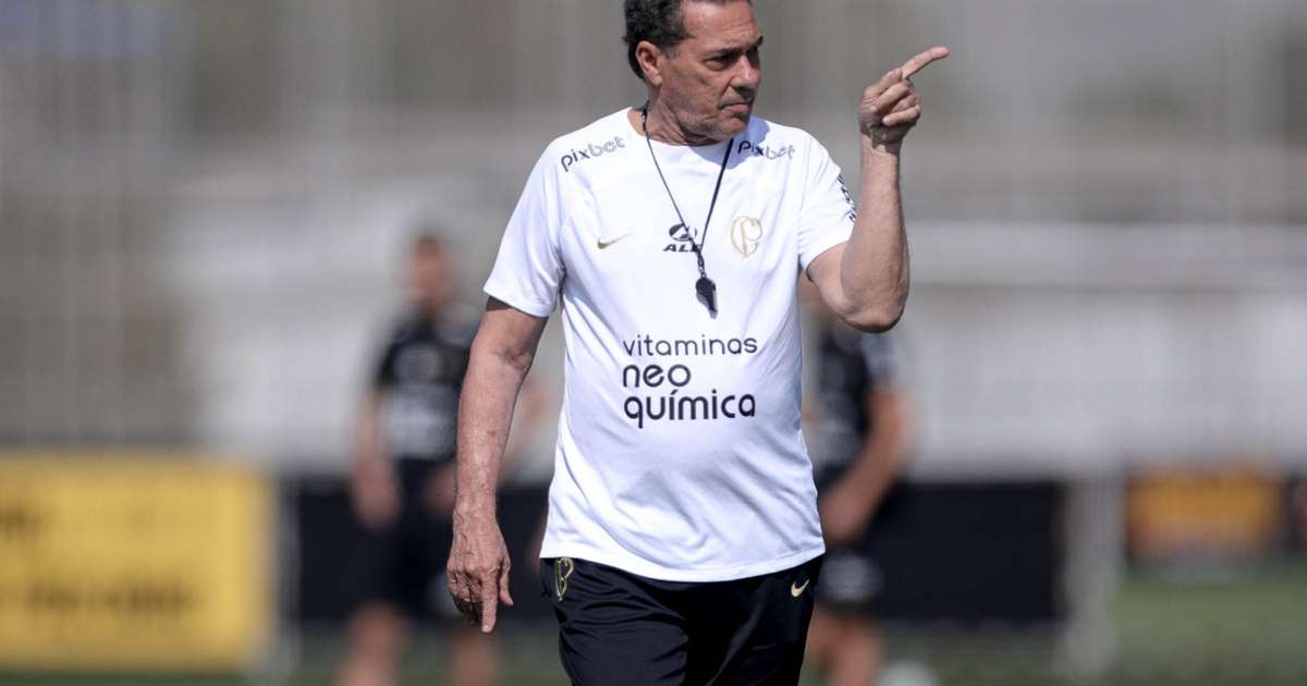 
!AO VIVO! Assista à coletiva de Luxemburgo após eliminação do Corinthians na semifinal da Copa do Brasil
