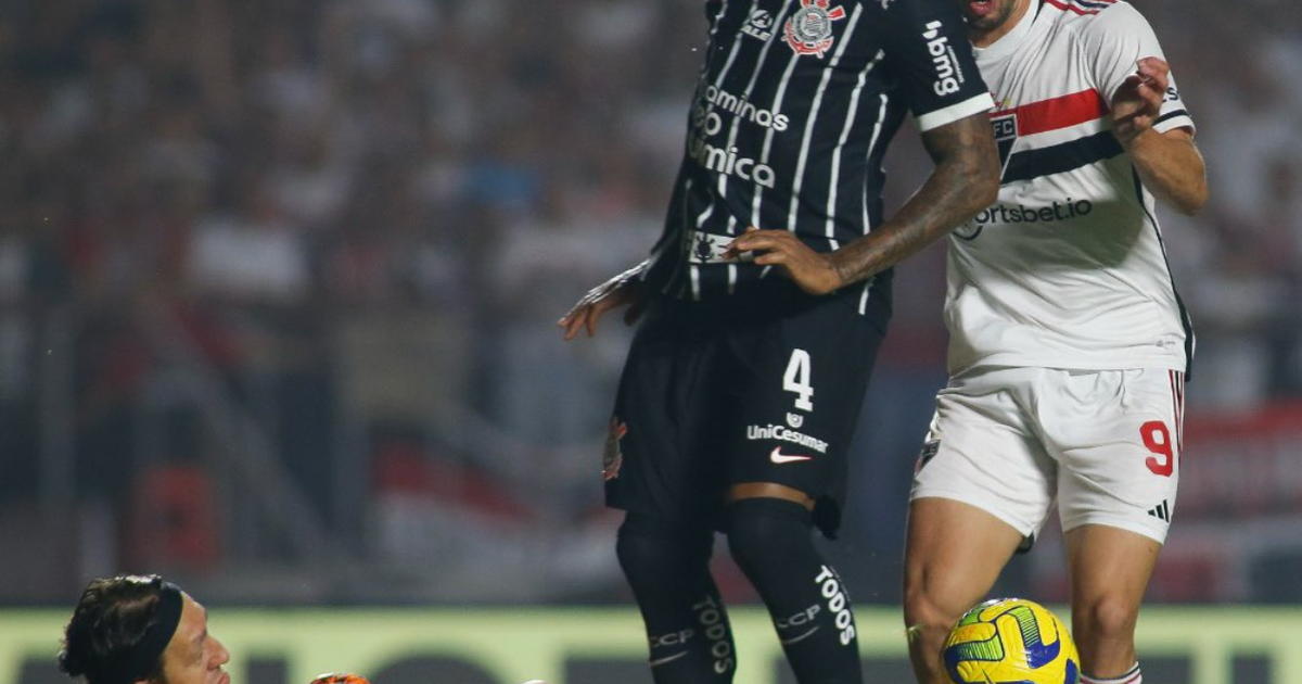 
Corinthians joga mal no Morumbi e cai para o São Paulo nas semifinais da Copa do Brasil
