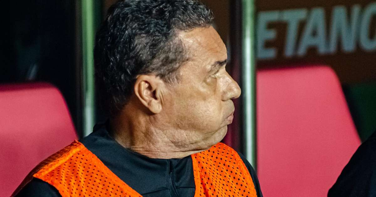 
Luxemburgo reconhece superioridade do São Paulo sobre o Corinthians: 