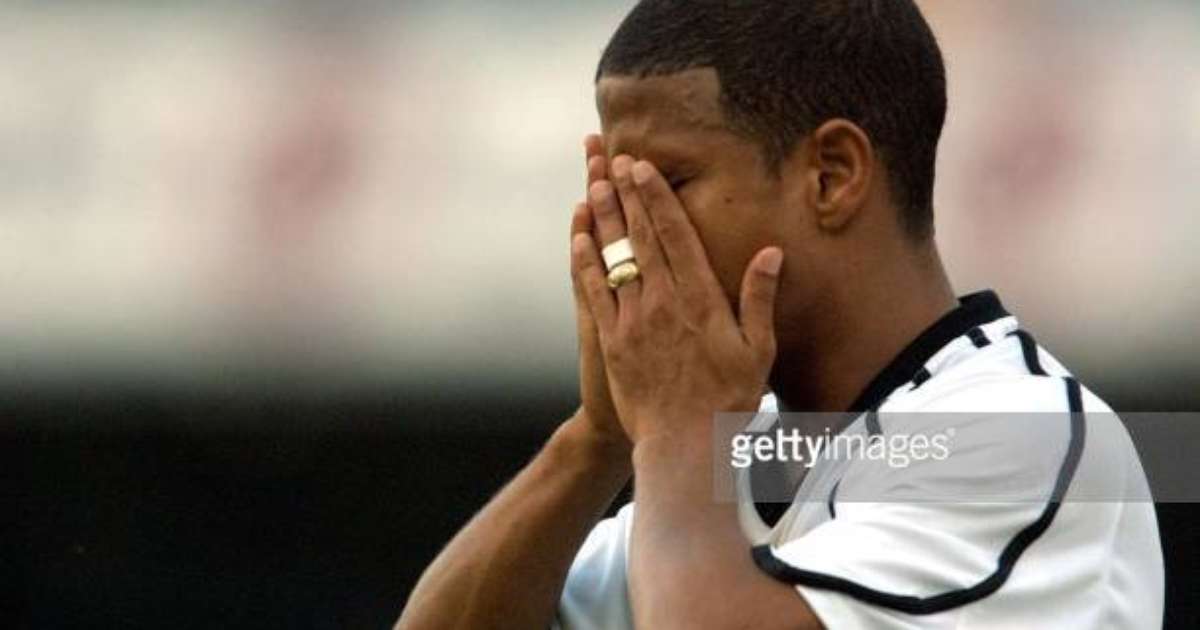 
Marcelinho Carioca detona postura do Corinthians diante do rival: 