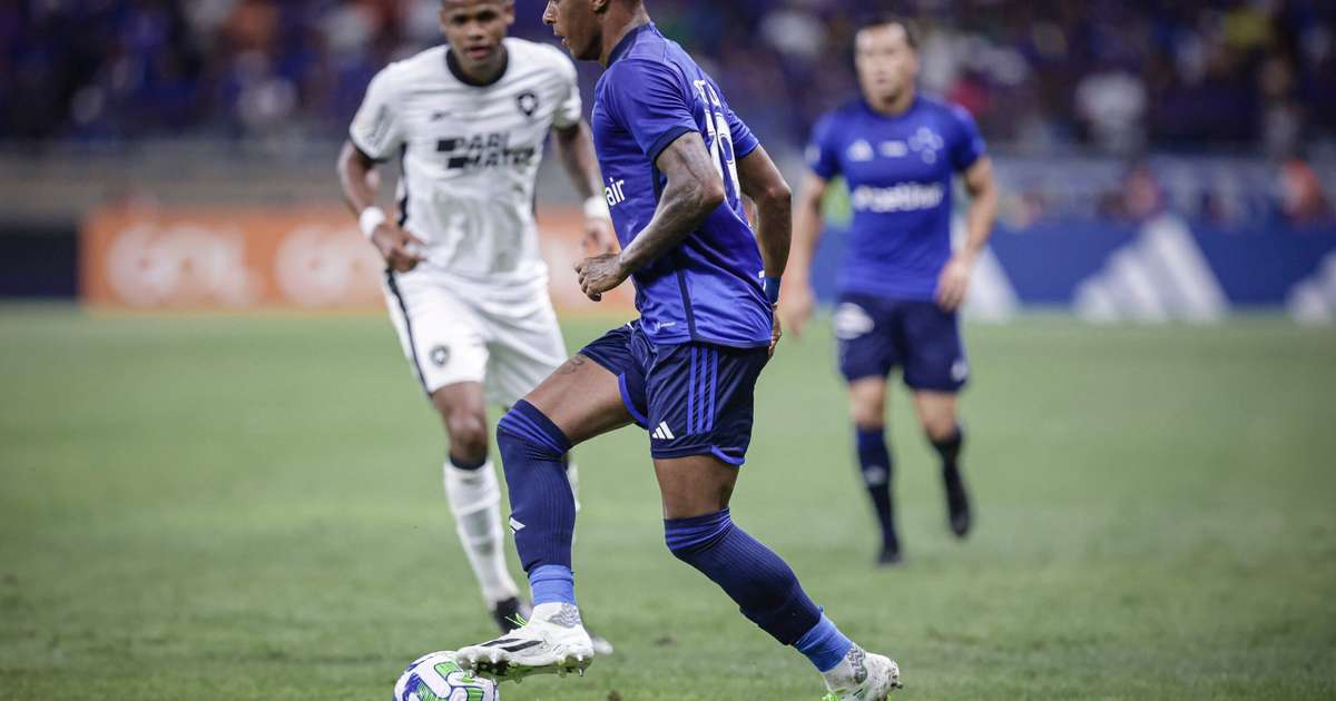
Cruzeiro divulga lista de relacionados para jogo contra o Corinthians; confira nomes e desfalques
