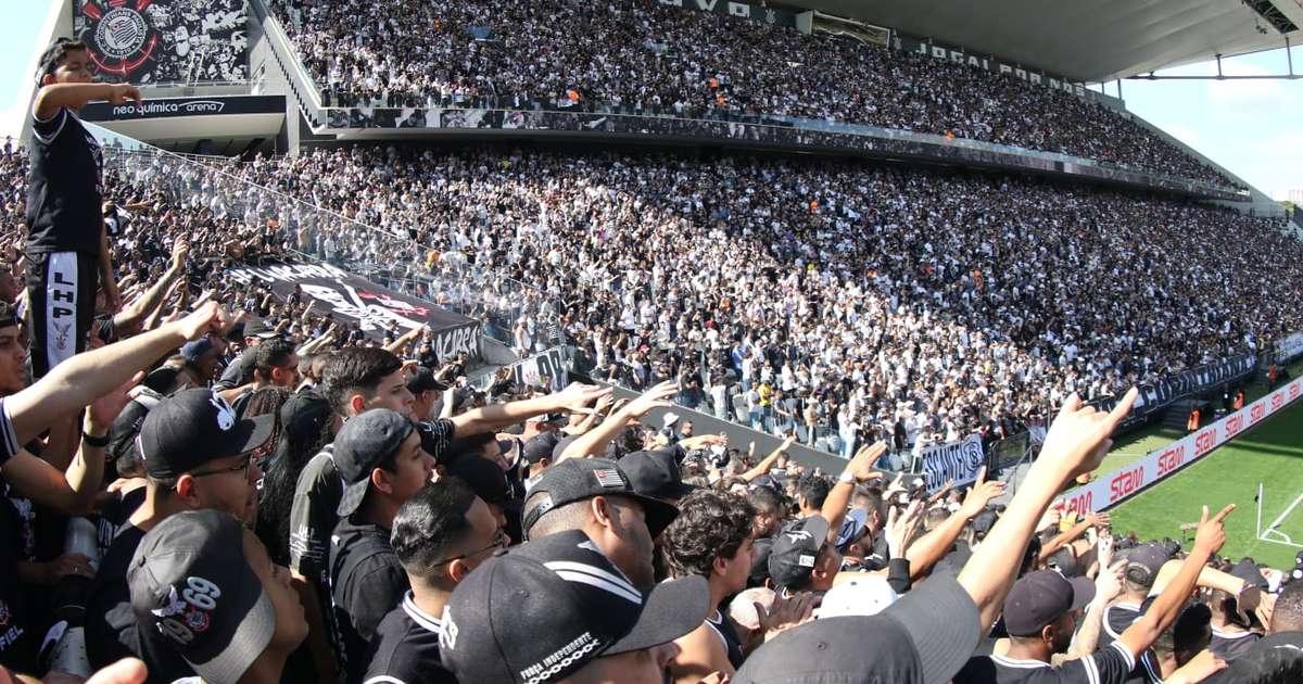 
Corinthians inicia venda de ingressos para amistoso de lendas contra o Real Madrid; veja preços

