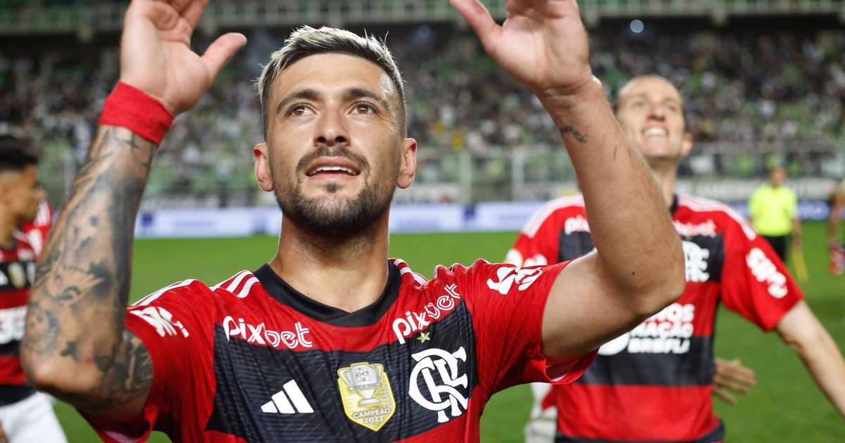 
Arrascaeta não joga a toalha e garante foco do Flamengo no Brasileirão: Tem que ser 19 finais
