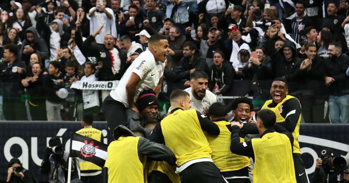 
Corinthians mira guinada no Brasileirão após eliminação na Copa do Brasil
