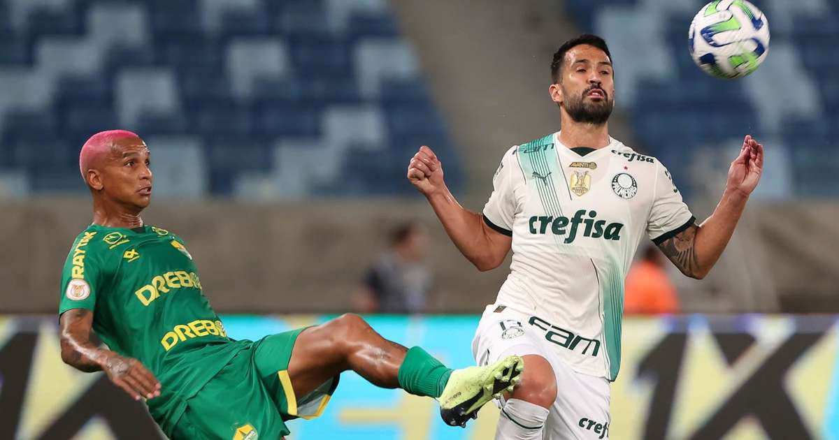 
Luan supera desconfiança da torcida e é crucial em vitória do Palmeiras

