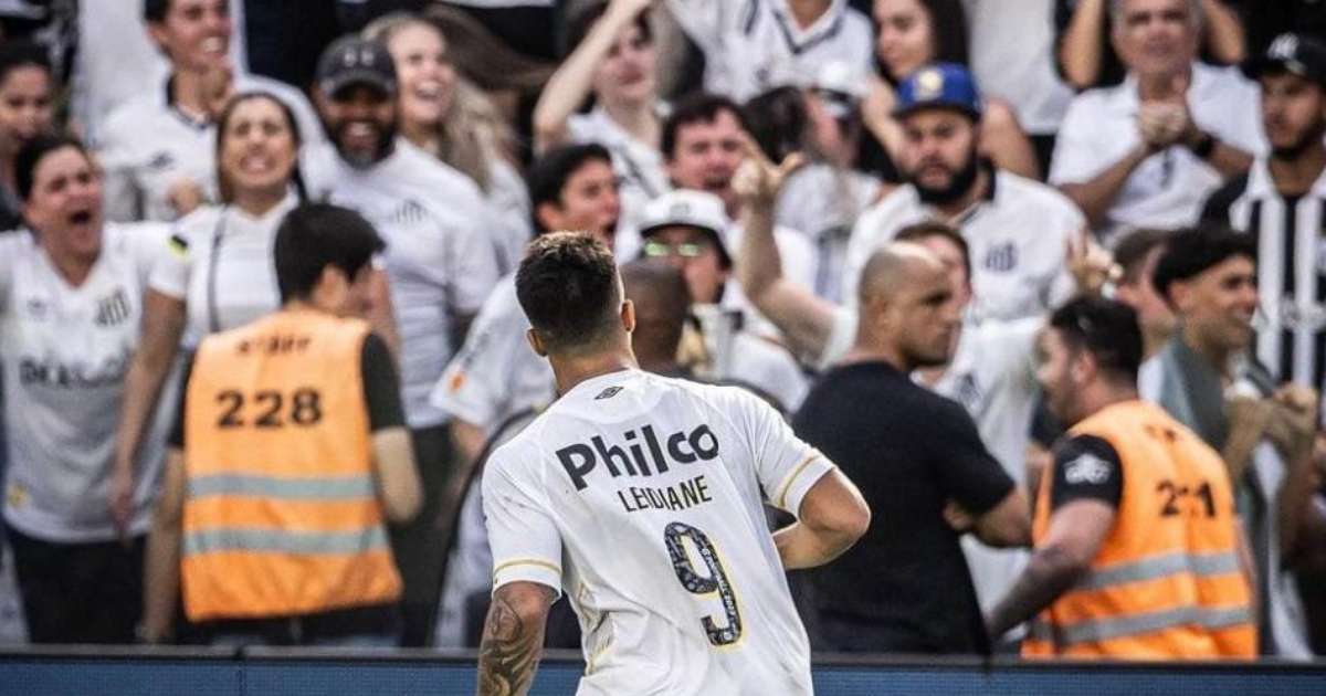 
Santos vence o Grêmio de virada e se mantém firme na luta contra o rebaixamento
