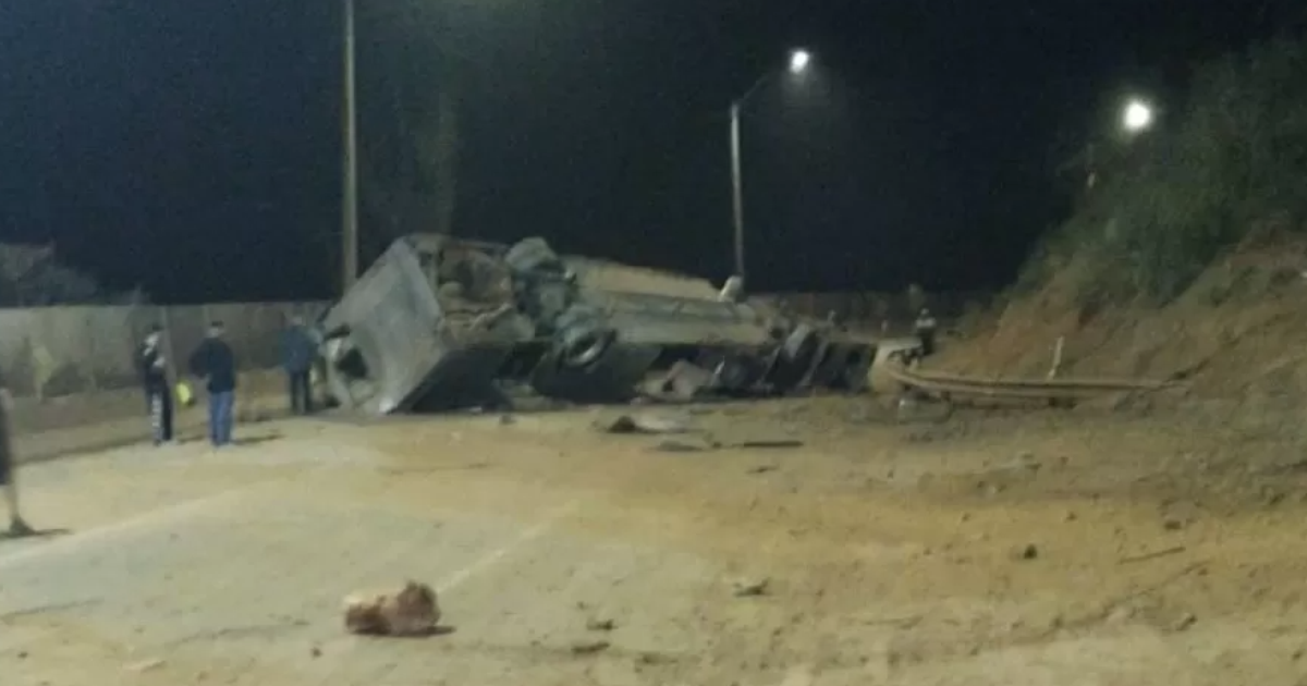 
Motorista gritou que ônibus com torcida do Corinthians estava sem freios, dizem testemunhas
