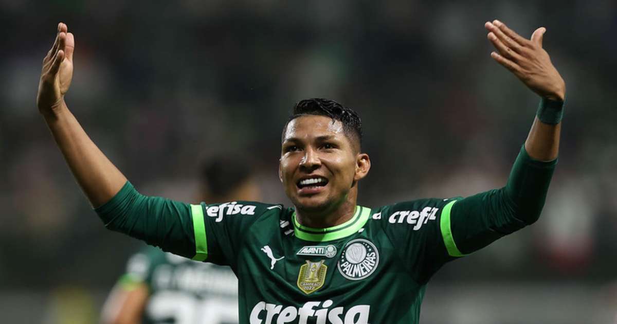 
Rony recebe sondagem de quatro clubes da Arábia Saudita
