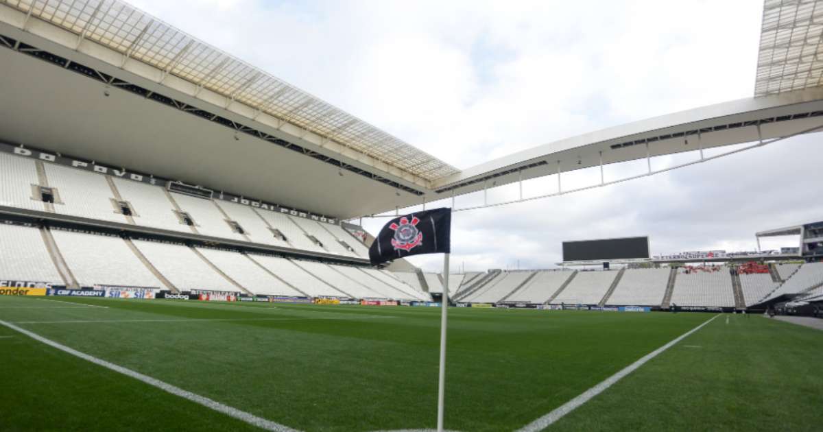 
Após fechamento provisório do Maracanã, Flamengo pode encarar o Athletico-PR na Neo Química Arena
