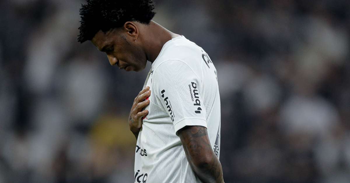 
Herói contra Estudiantes, Gil fala sobre seu momento no Corinthians e destaca confiança dos companheiros
