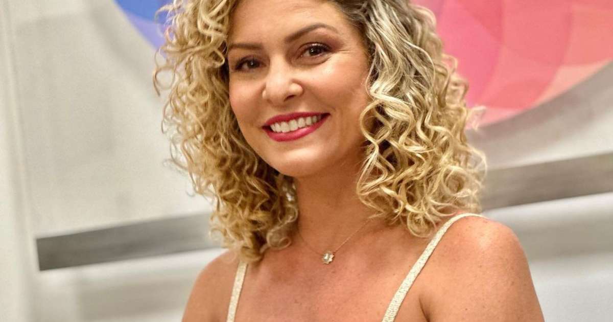 Bárbara Borges mostra curvas esculturais durante férias no Maranhão ...