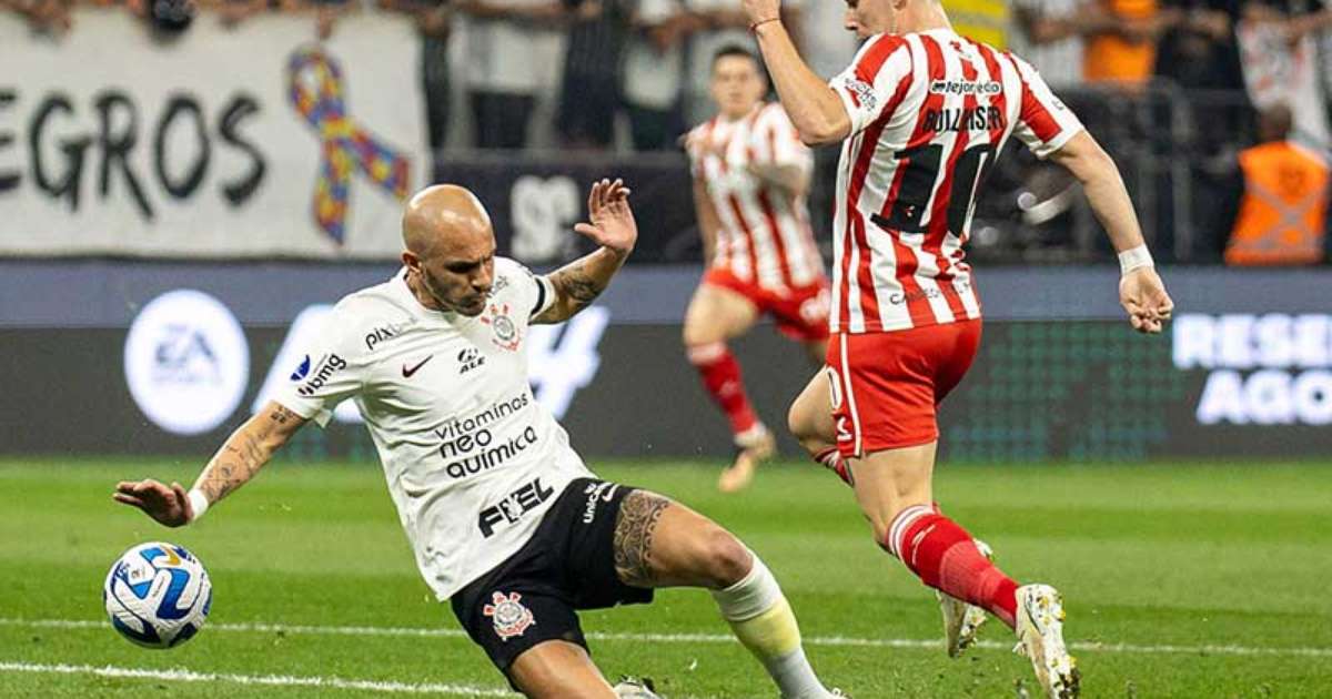 
Com homenagens aos mortos em acidente, Corinthians vence na Sula
