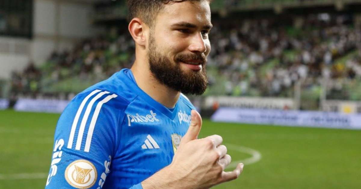 
Qualidade com os pés e segurança debaixo das traves: Matheus Cunha se consolida como titular do Flamengo
