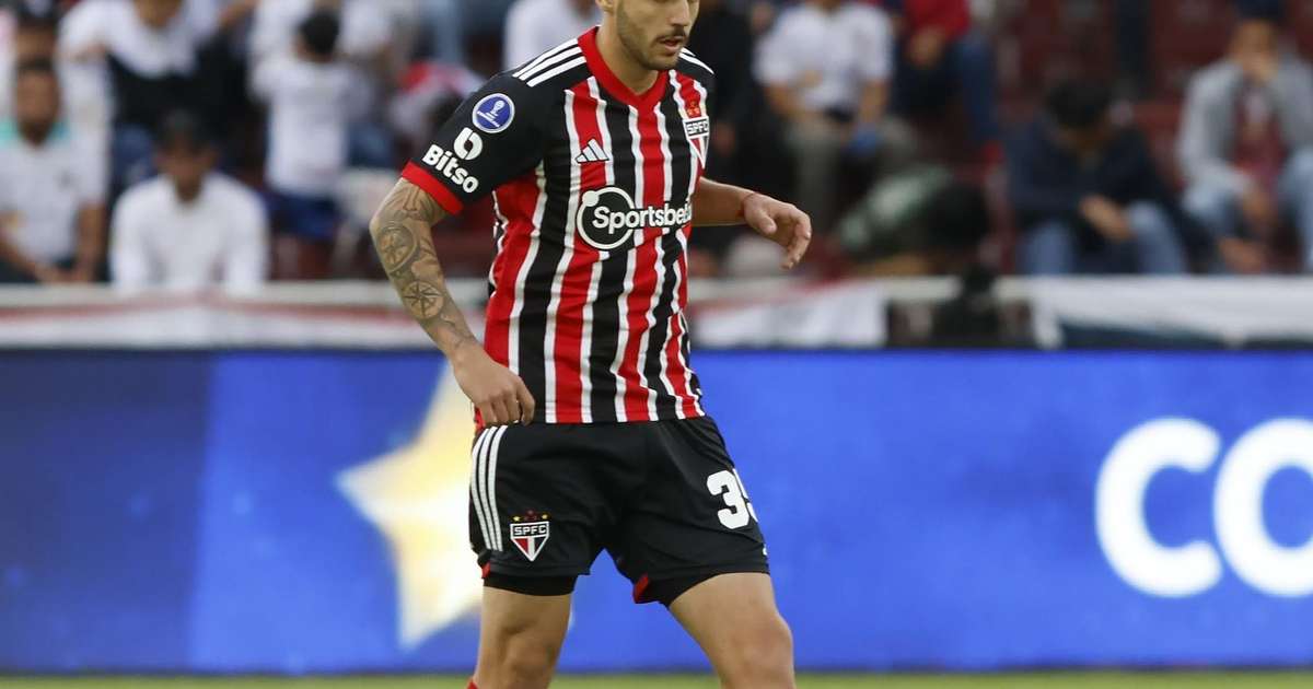 São Paulo volta a jogar mal e, com um a mais, perde para América-MG