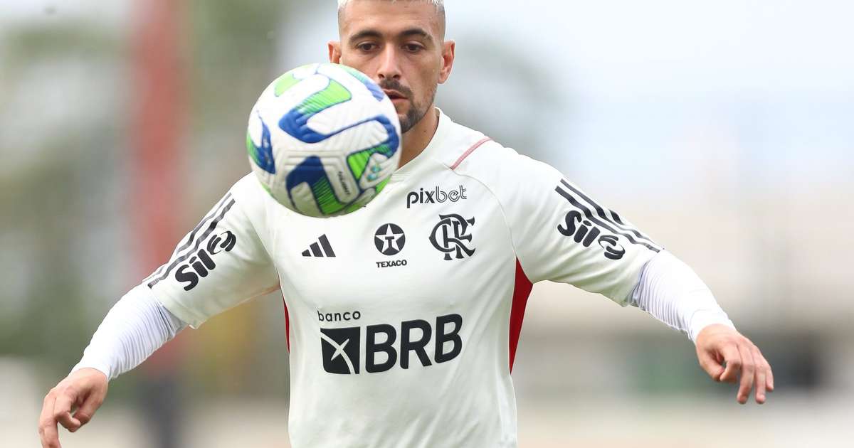 
Arrascaeta participa e canta em programa de TV; assista
