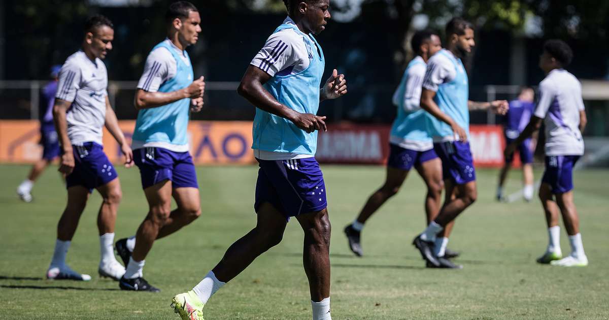 
Sem Gilberto, Cruzeiro divulga relacionados para duelo com o Grêmio pelo Brasileirão
