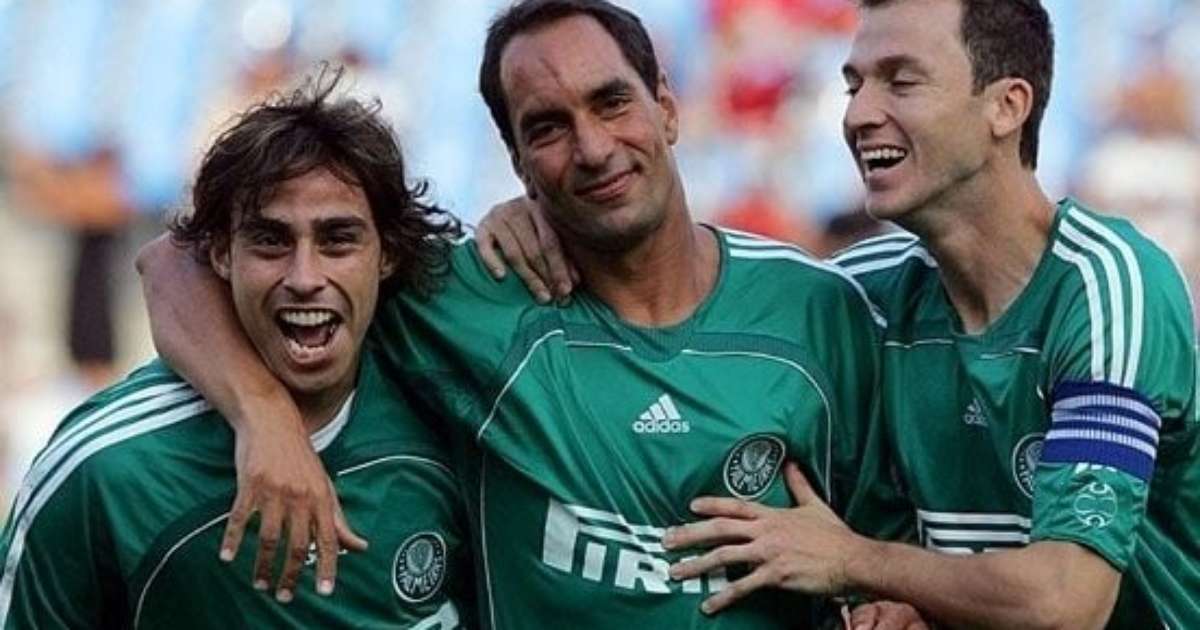 
Prass, Luan, Pedrinho, Edmundo e mais: lembre jogadores que fizeram história por Vasco e Palmeiras
