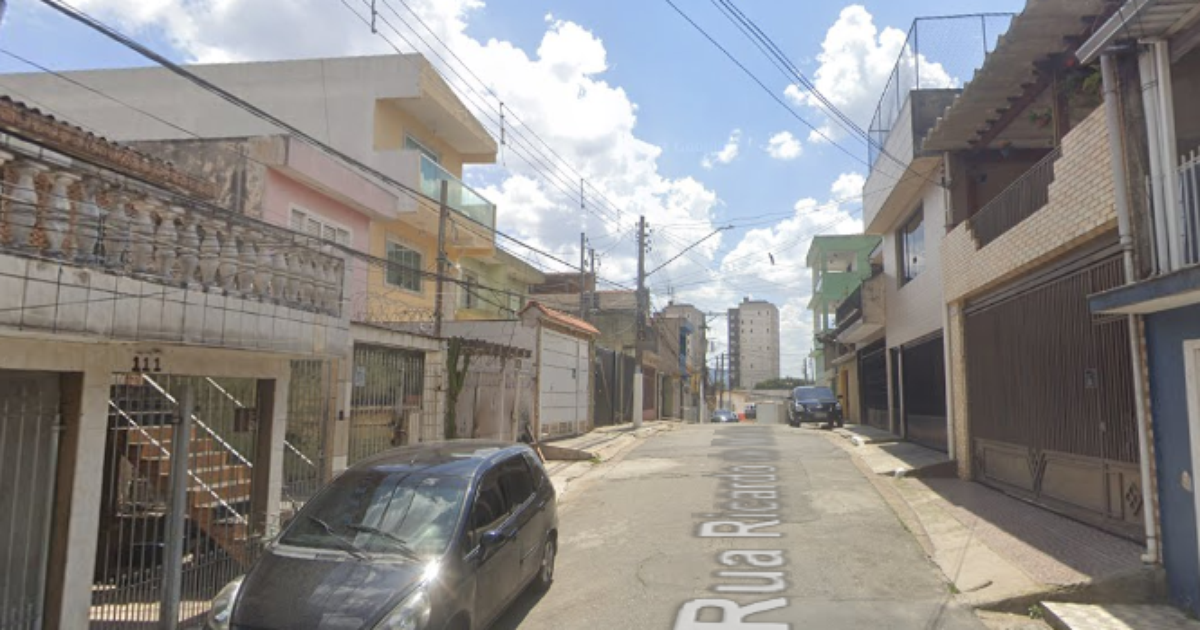 Idosa é morta a marteladas por inquilino em SP