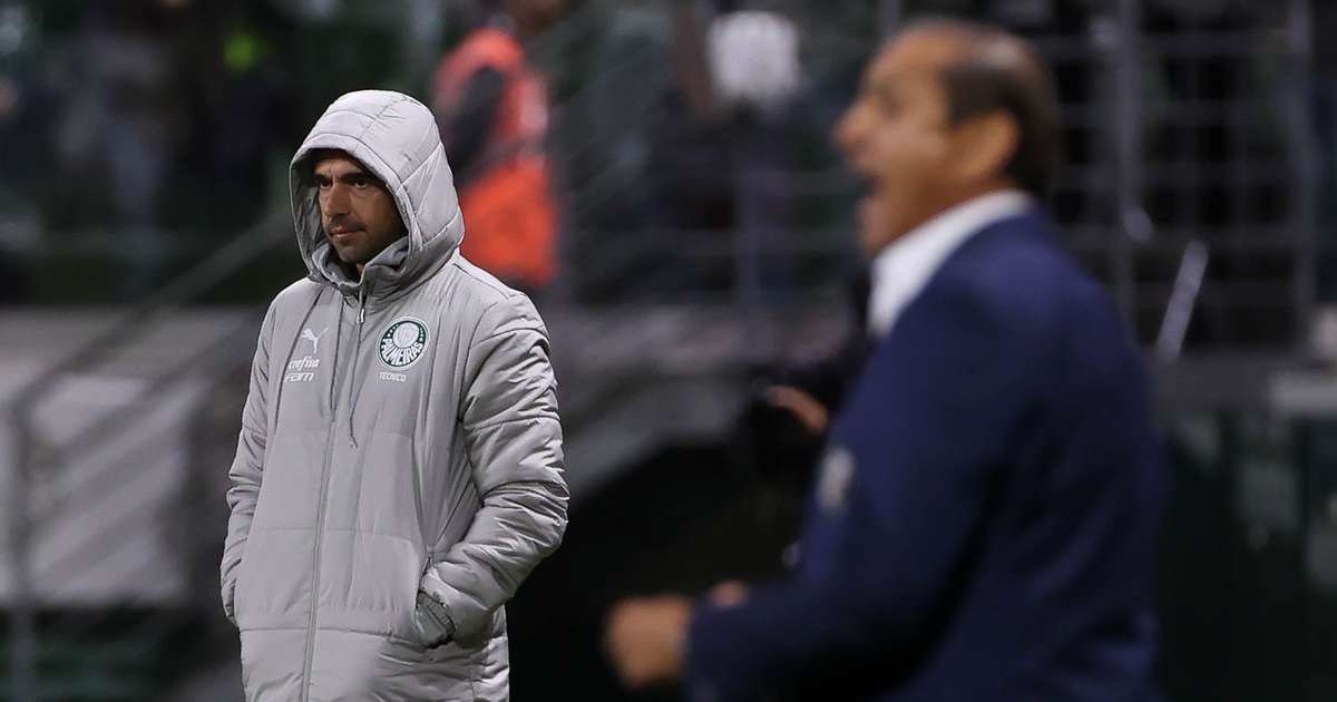 
Abel Ferreira fala sobre maratona de viagem e exalta Gustavo Gómez: 