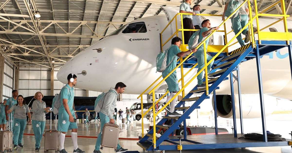 
Conselheiros do Palmeiras pedem discussão no COF por mais transparência com avião de Leila
