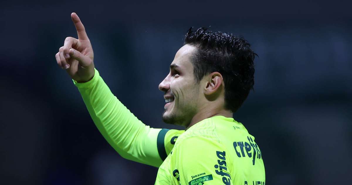 
Veiga de novo! Palmeiras volta a marcar gol de falta após mais de um ano e meio; confira
