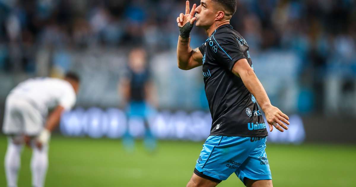 
Suárez encerra jejum de oito jogos sem gols com atuação convincente do Grêmio
