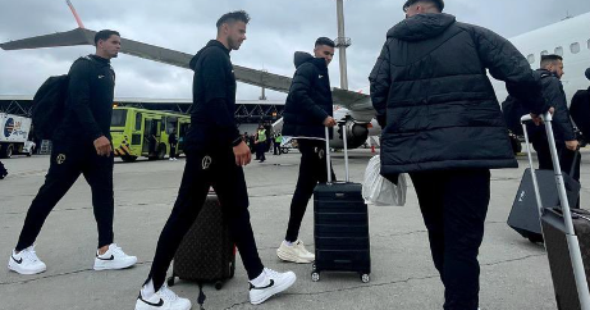 
Corinthians desembarca na Argentina para jogo decisivo; Vejas relacionados
