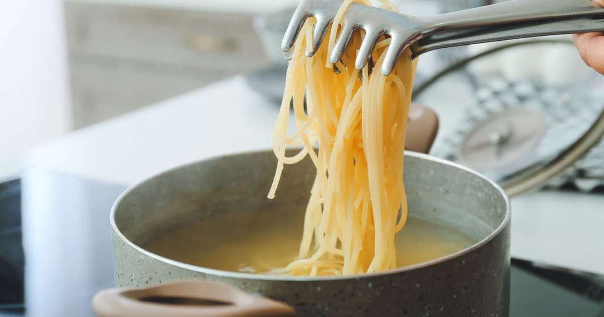 Marmitas ou sobras: como guardar macarrão cozido na geladeira?