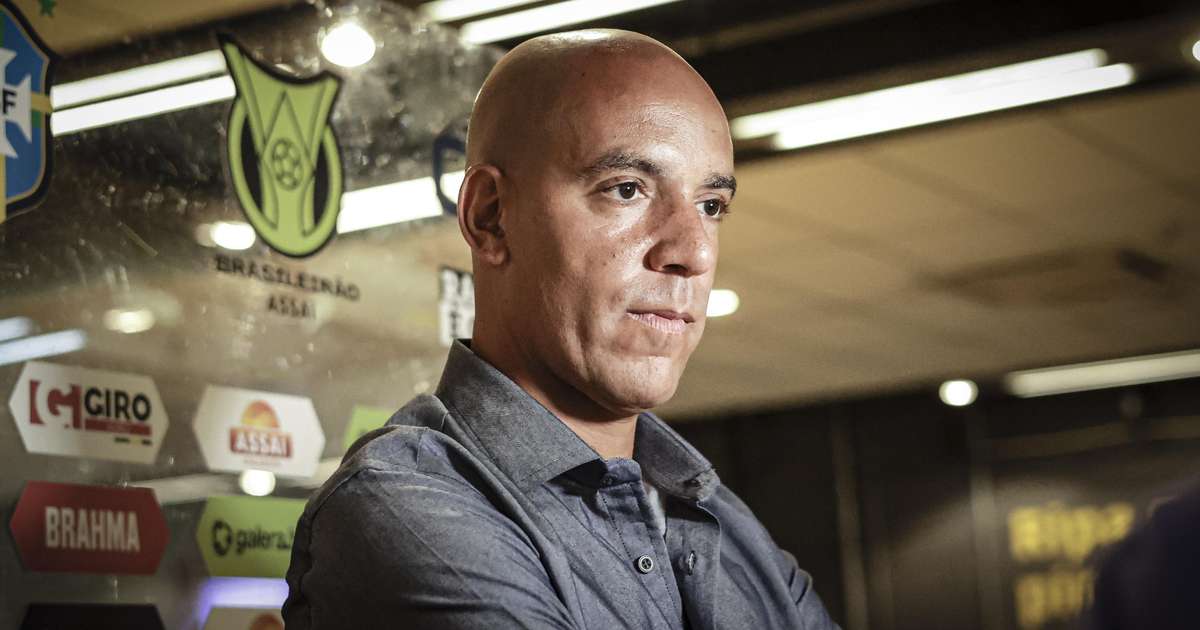 
Com jejum de vitórias, Cruzeiro anuncia demissão do técnico Pepa
