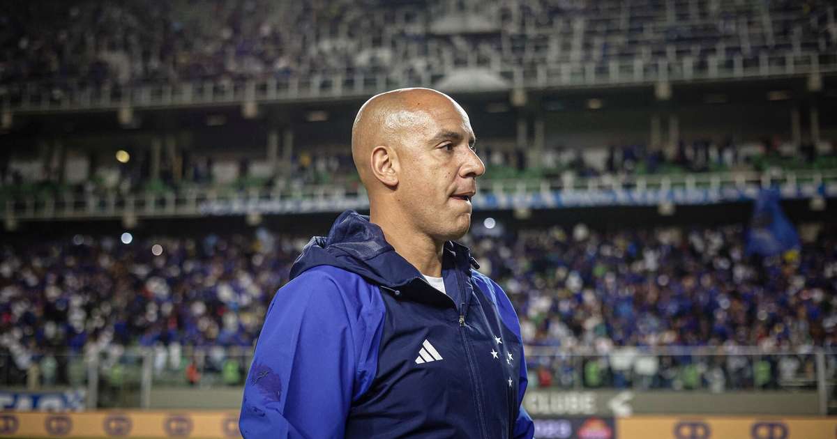 
Cruzeiro anuncia demissão do treinador Pepa
