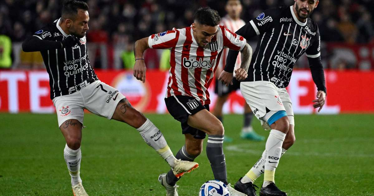 
Maycon exalta Cássio após classificação do Corinthians na Sul-Americana e afirma: 